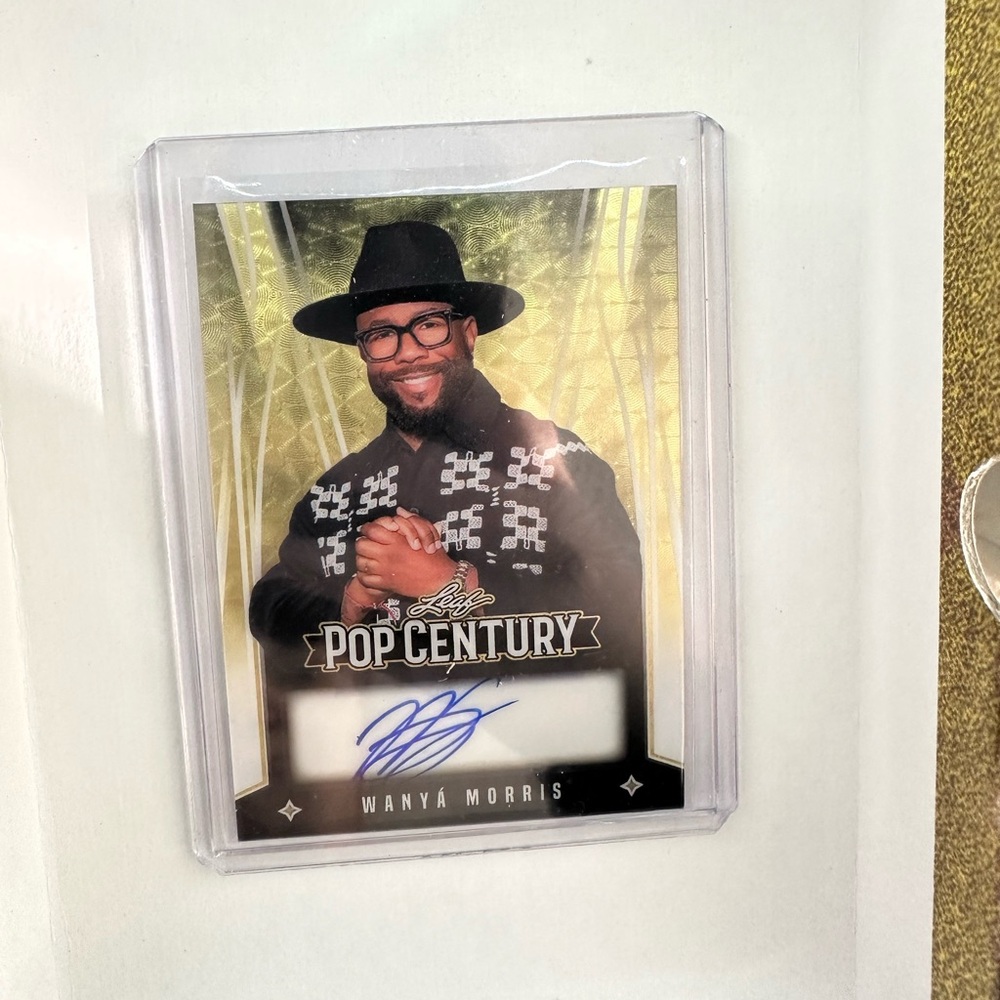 Leaf Pop Century Wanya Morris 1/1 Gold Refractor